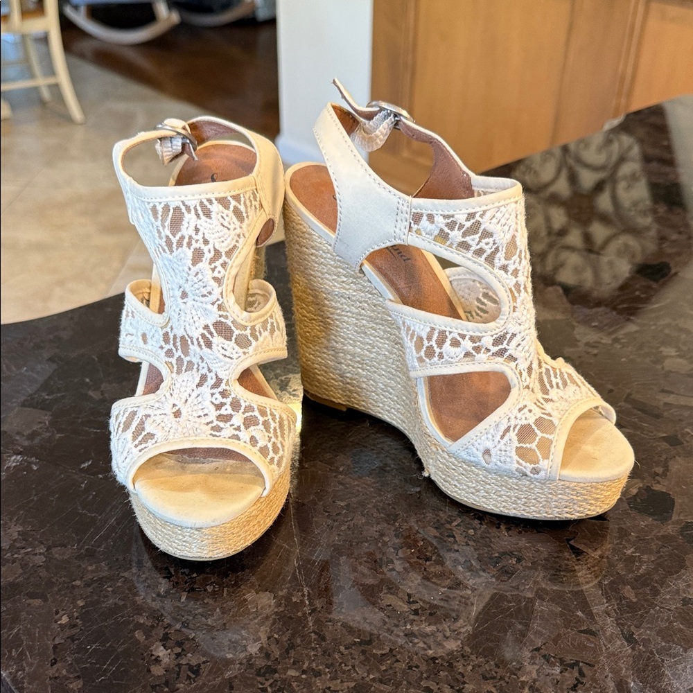 Lucky Brand Cream Lace Wedge Sandals